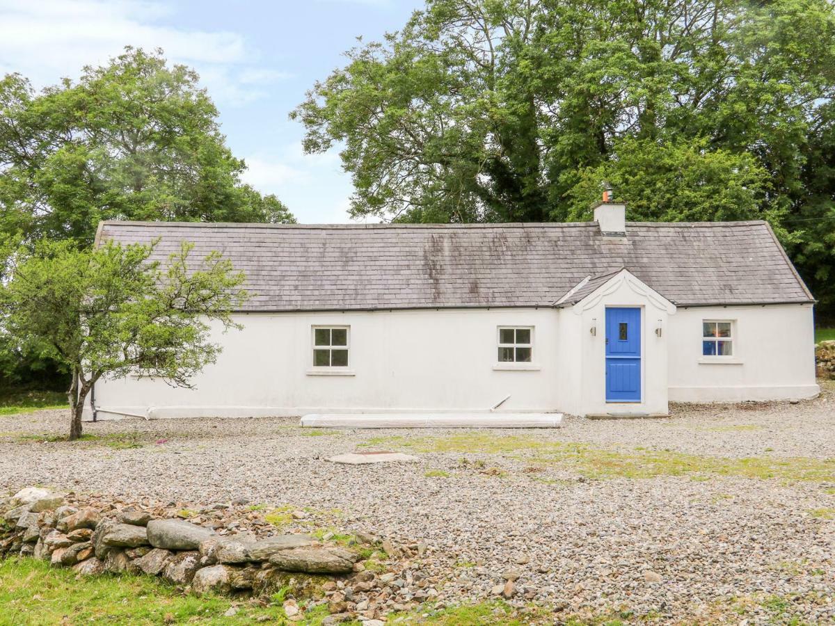 The Old White Cottage Shillelagh Exterior photo