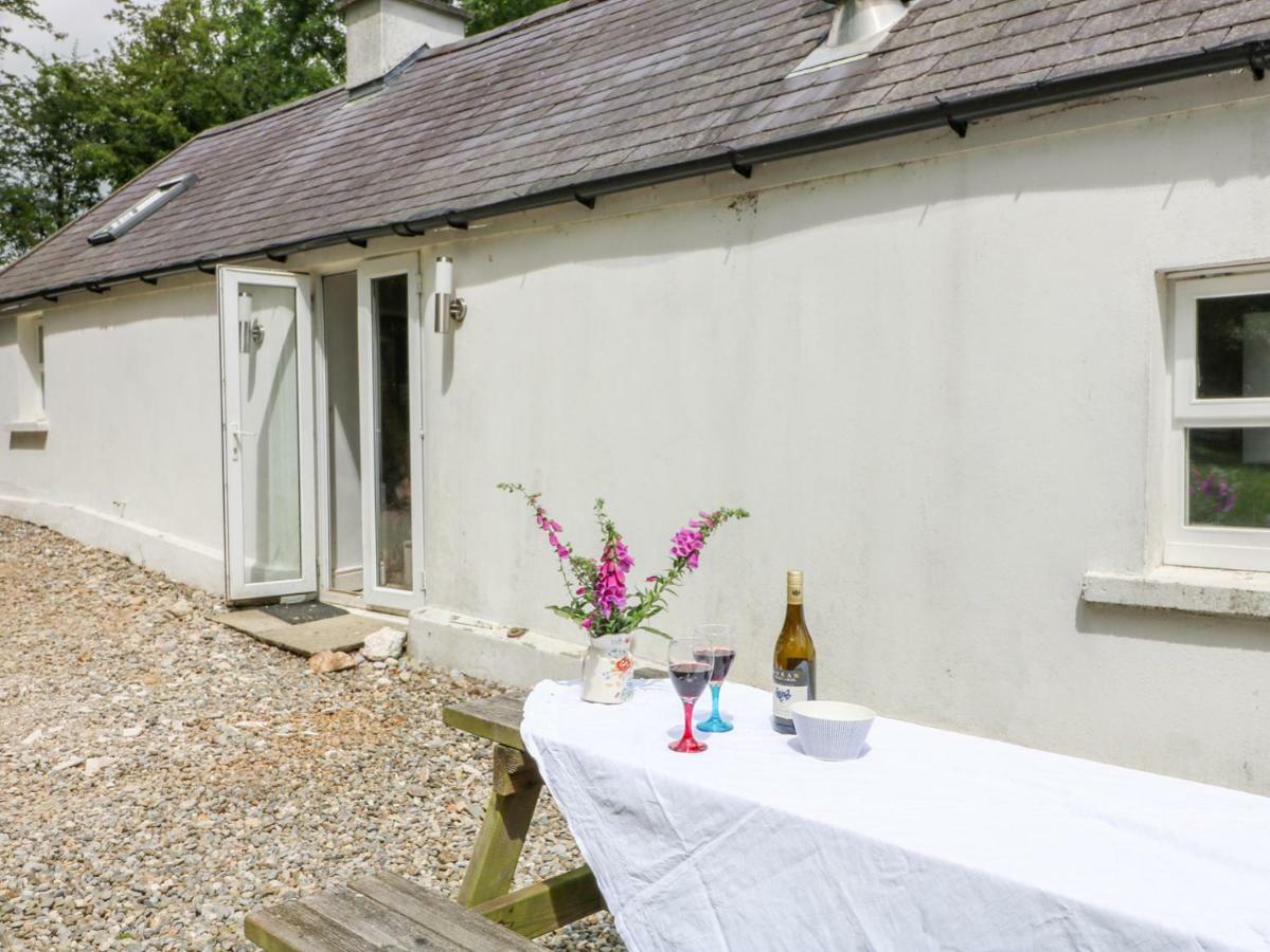 The Old White Cottage Shillelagh Exterior photo